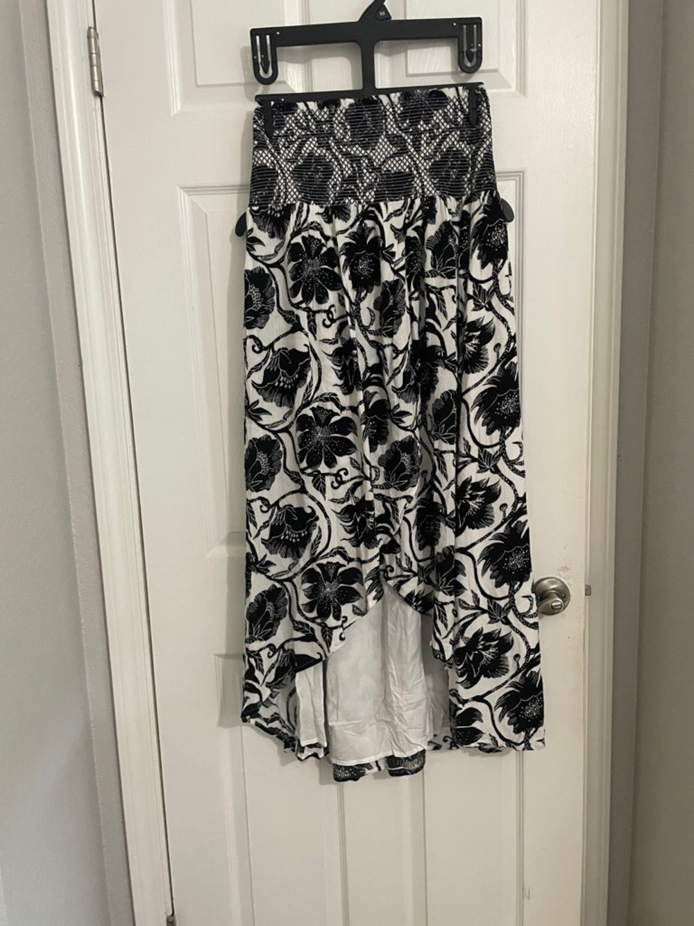 INC International Concepts Black and White Floral dress